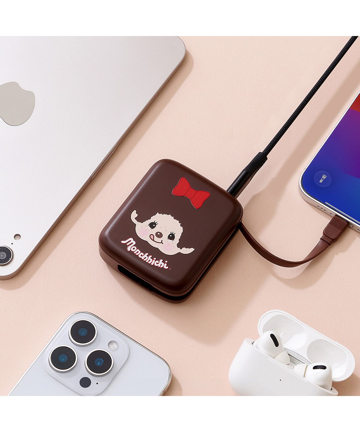 데이니즈(DAYNEEDS) 몬치치 대용량 미니 보조배터리 고속 충전 10000mAh 기내용 여행 몬치치 파우치증정