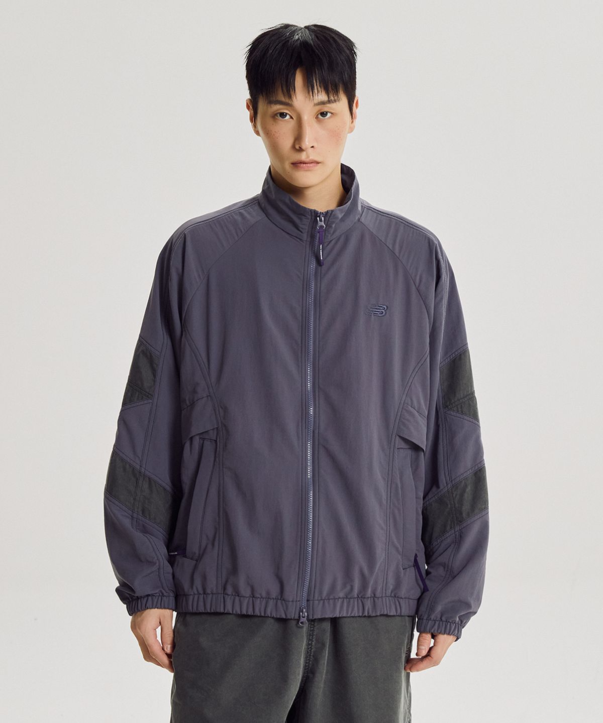 뉴발란스(NEW BALANCE) NBNAG31833 / UNI ESCAPE 스탠넥 웜업자켓 (PURPLE)