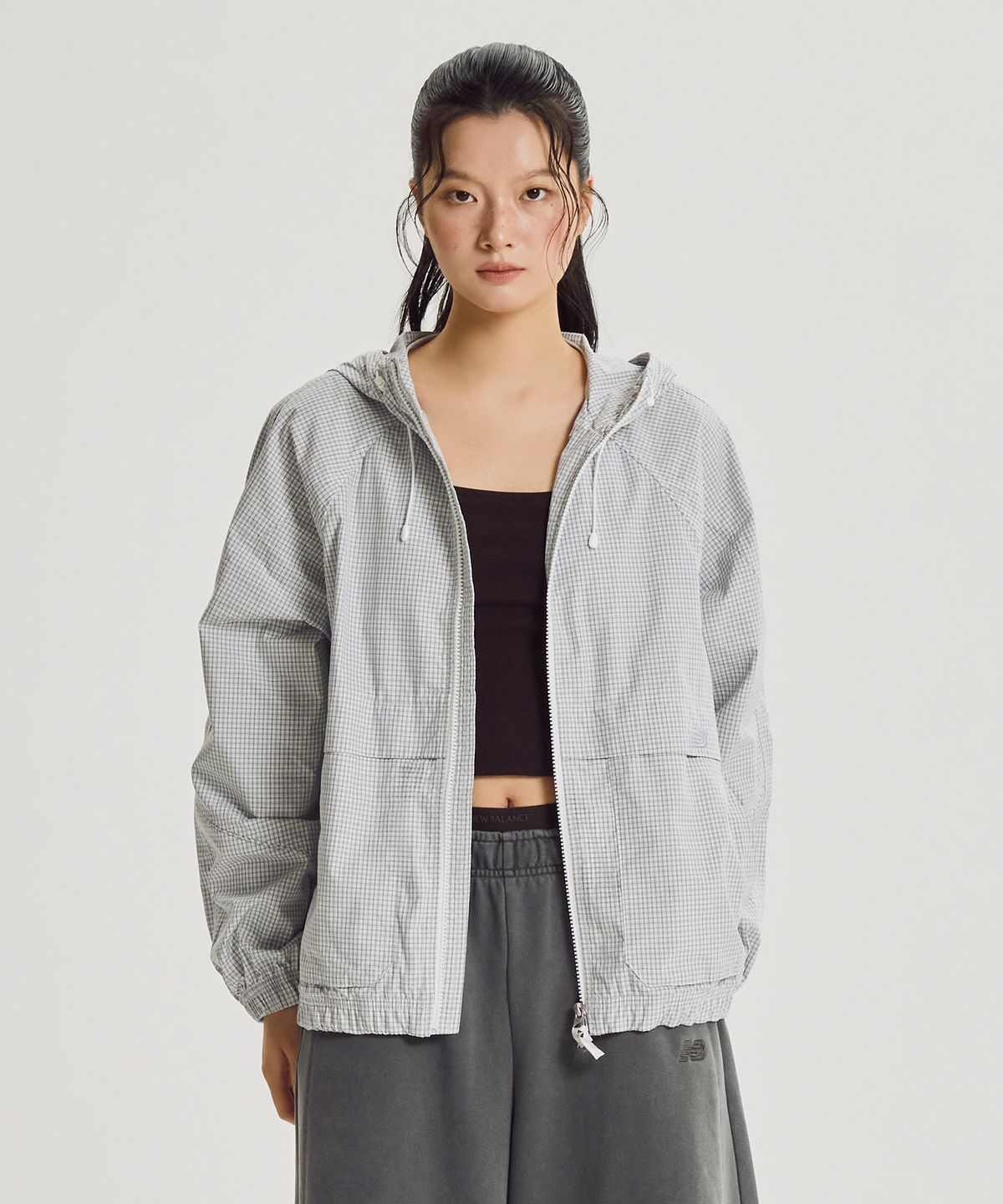 뉴발란스(NEW BALANCE) NBNAG3W822 / WOMEN ALLDAY 후드형 바람막이 (S/BLUE)