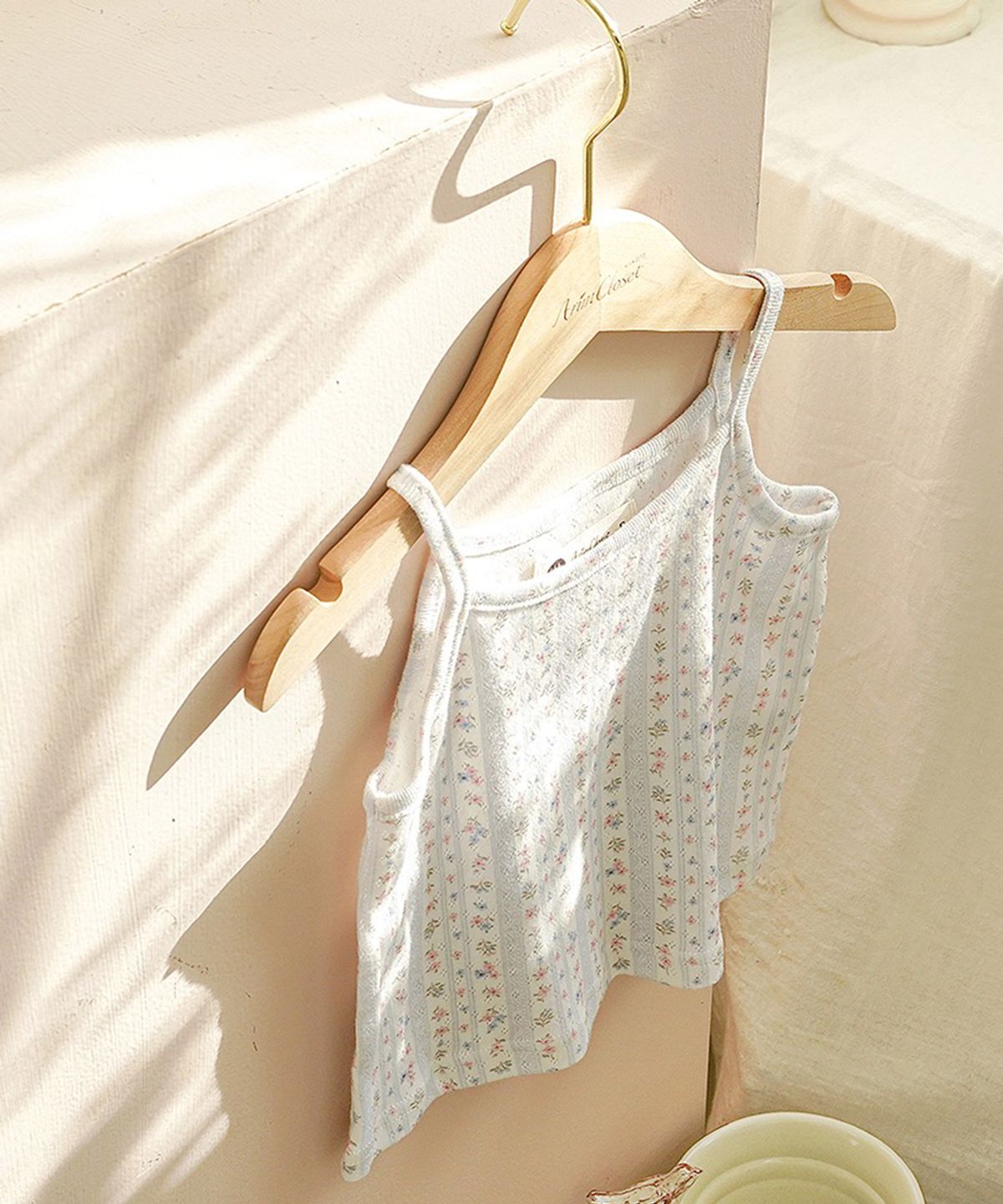 아림클로젯(ARIMCLOSET) 청순함이 느껴지는 나시라구요 - 아기 펀칭 나시