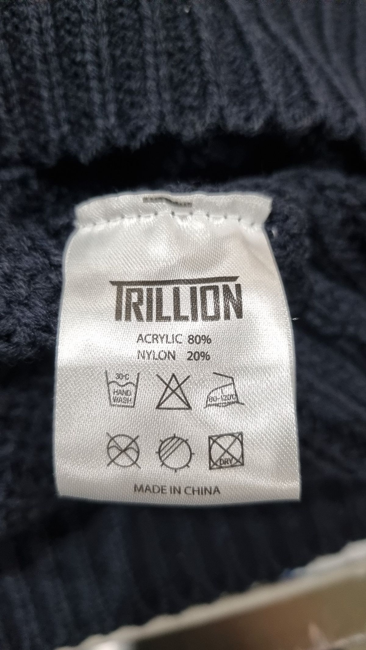 트릴리온(TRILLION) 니트/스웨터 XL