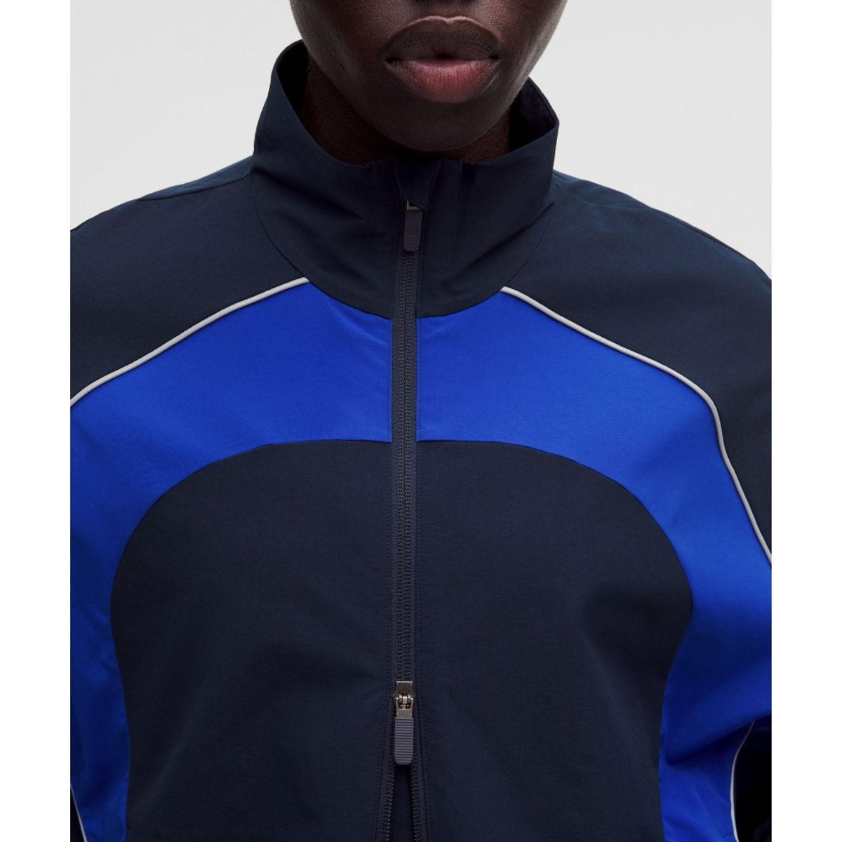 룰루레몬(LULULEMON) 벤틸레이티드 오버사이즈드 트랙 재킷  TRNV BEBA