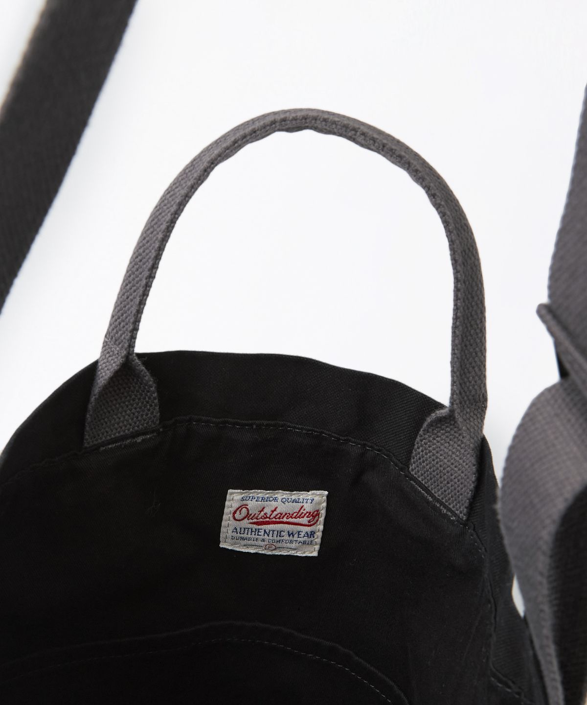 아웃스탠딩(OUTSTANDING) MAIL BAG_BLACK