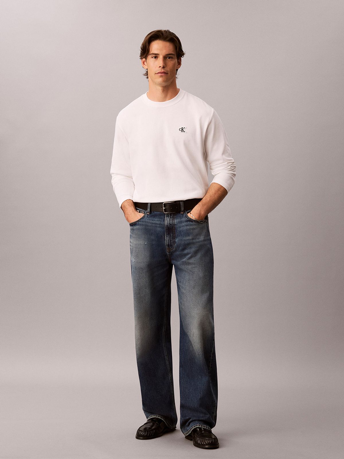 캘빈클라인 진(CALVIN KLEIN JEANS) 릴렉스 핏 300gsm 긴팔 티셔츠 4RH223G YAF