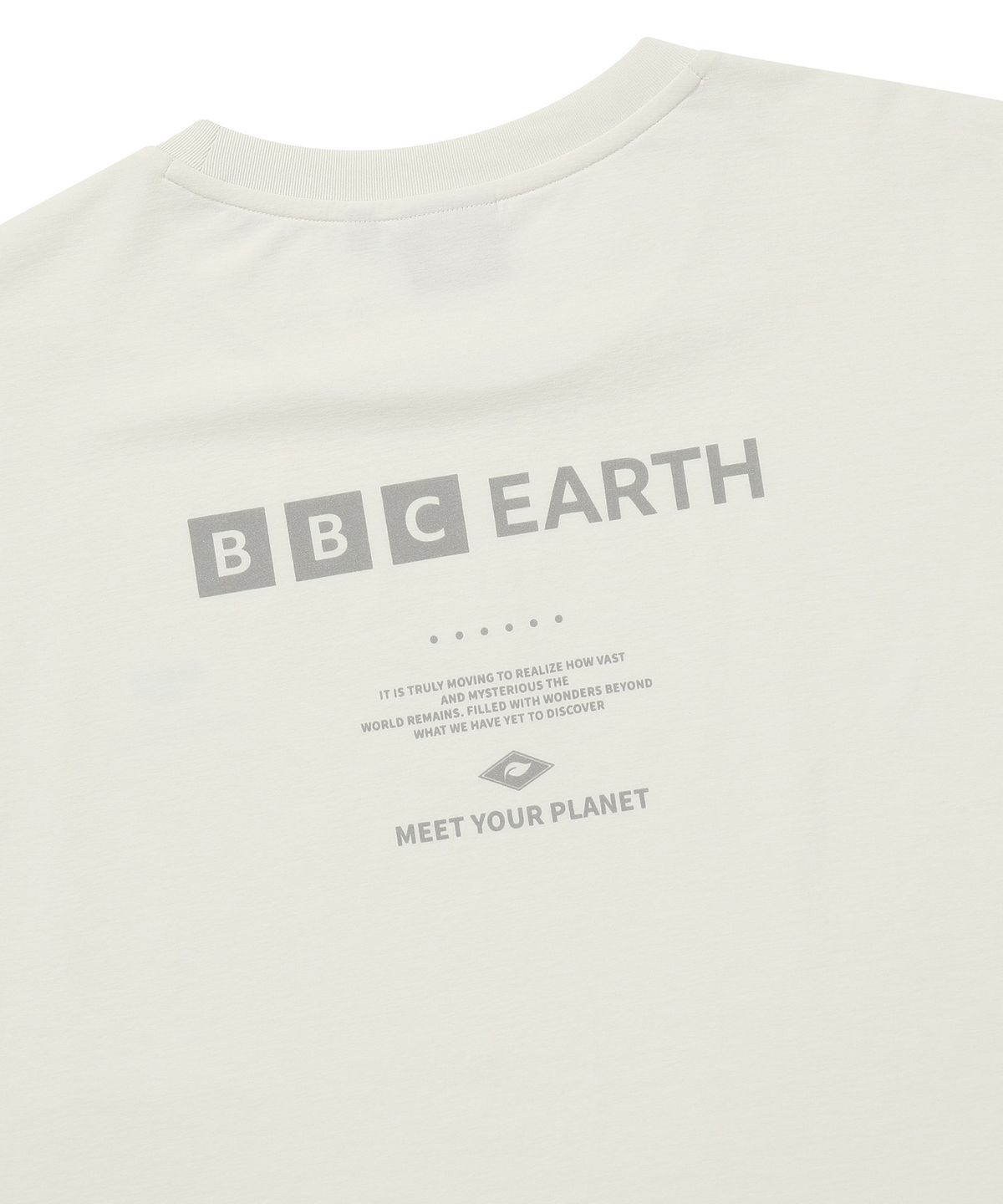 비비씨 어스(BBC EARTH) 에어코트 티셔츠 아이보리