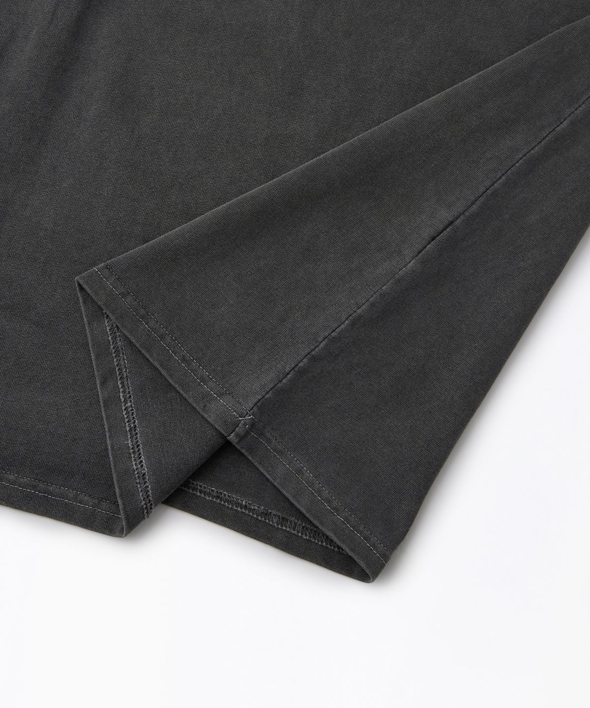 아웃스탠딩(OUTSTANDING) MIL SERIES LONG SLEEVE(BOMBING CAT)_PIGMENT CHARCOAL