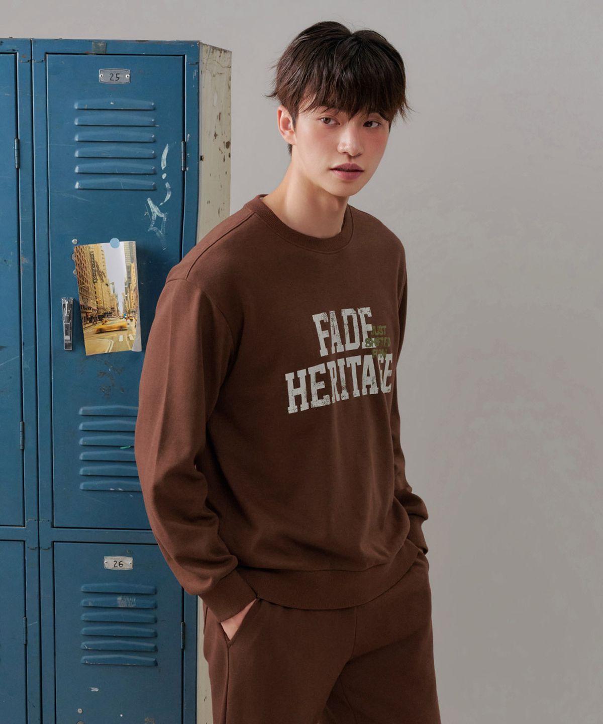 체이스컬트(CHASECULT) 공용 레터링 그래픽 맨투맨 티셔츠-FERU5112B08