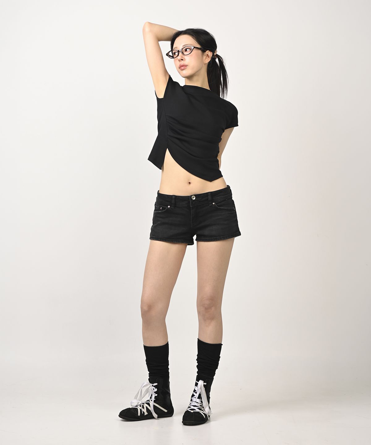 레디(RED.2) 언발런스 셔링 반팔 블랙