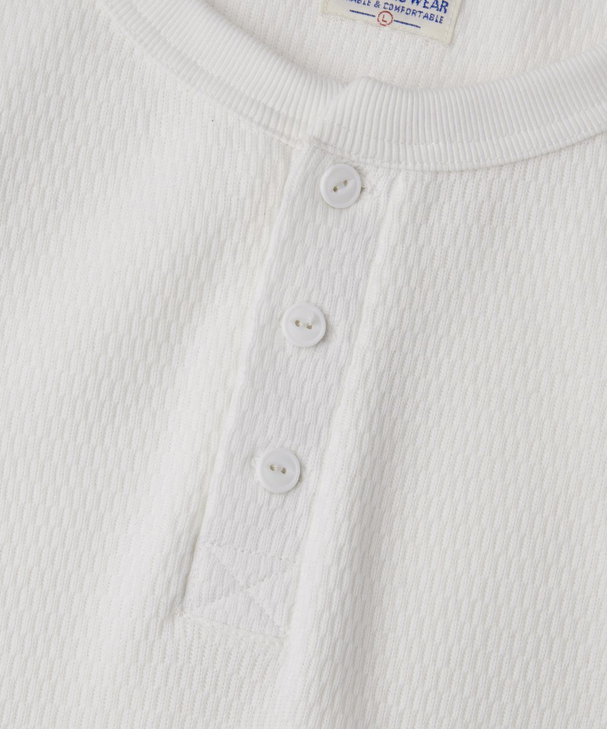 아웃스탠딩(OUTSTANDING) THERMAL VINTAGE HENLEY NECK LONG SLEEVE TEE_OFF WHITE