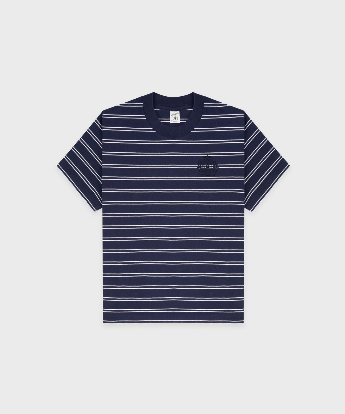 스포티앤리치(SPORTY&RICH) NY 크레스트 티셔츠 남여공용 - 네이비 스트라이프 R263AWT004