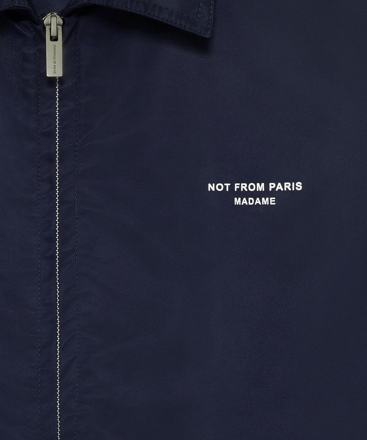 드롤드무슈(DROLE DE MONSIEUR) Slogan Nylon Jacket  D0JAA26004NYX