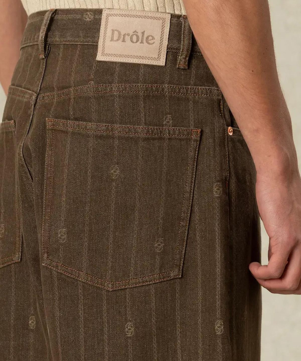 드롤드무슈(DROLE DE MONSIEUR) Monogram Baggy Jeans D0PDA26100BRX