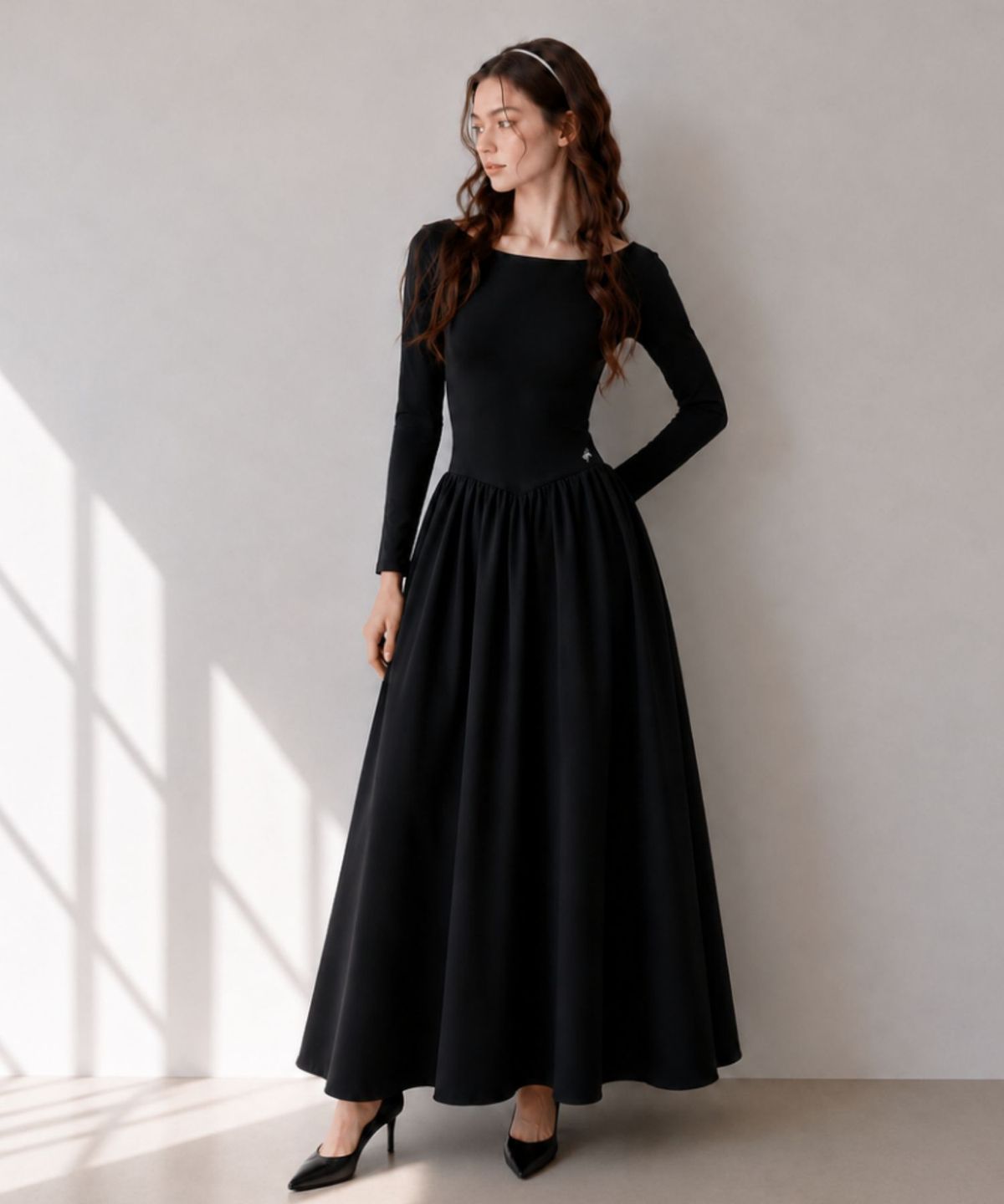 블랙크러쉬(BLACRUSH) Boatneck Flared Long Dress / 블랙
