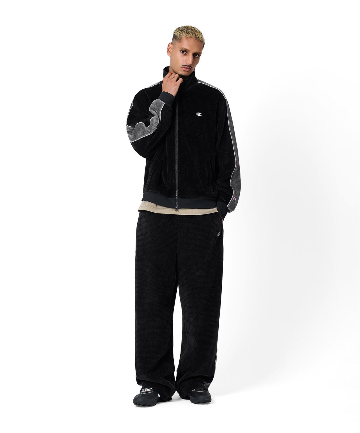 챔피온(CHAMPION) 벨루어 트랙 재킷 Black