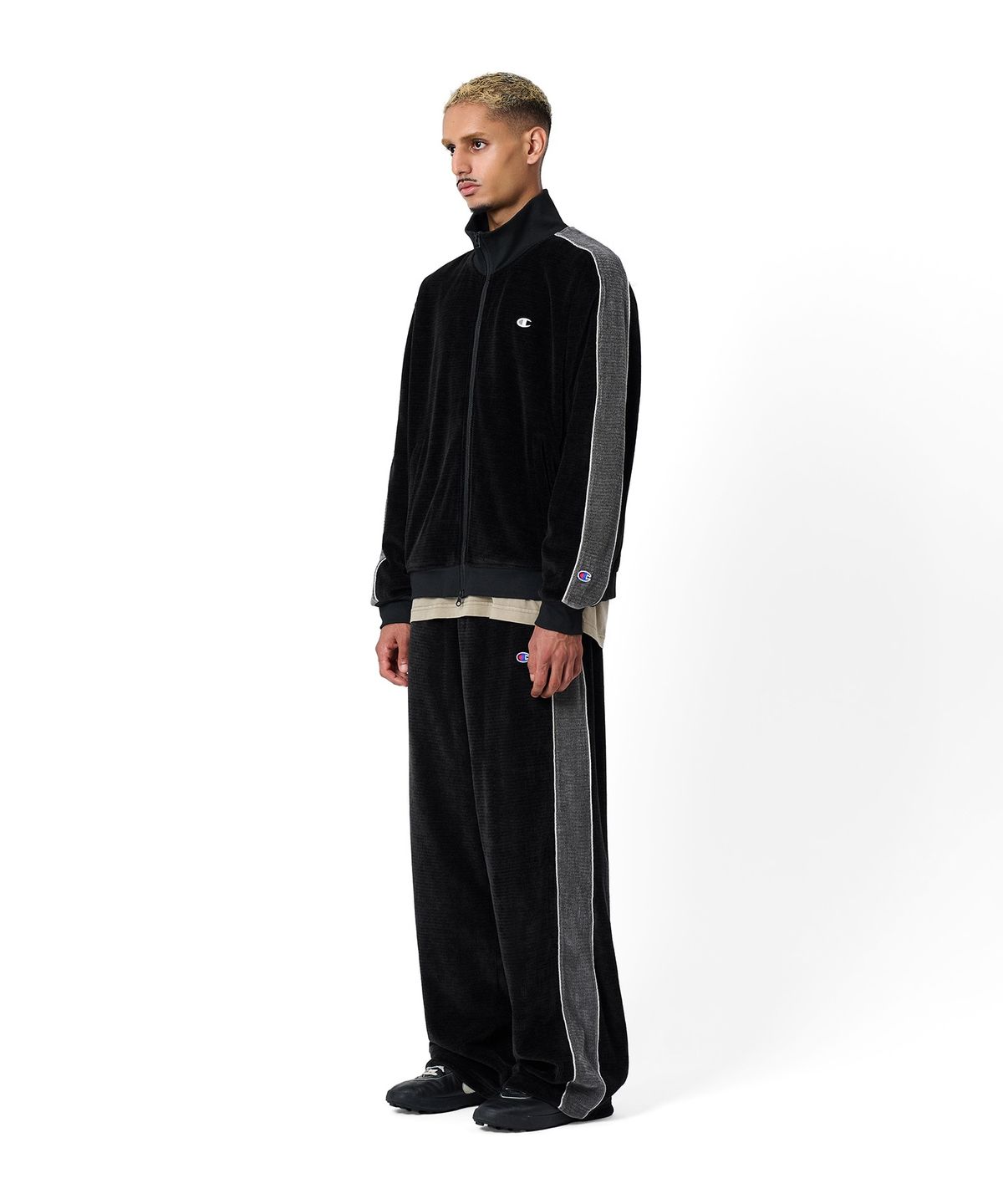 챔피온(CHAMPION) 벨루어 트랙 재킷 Black
