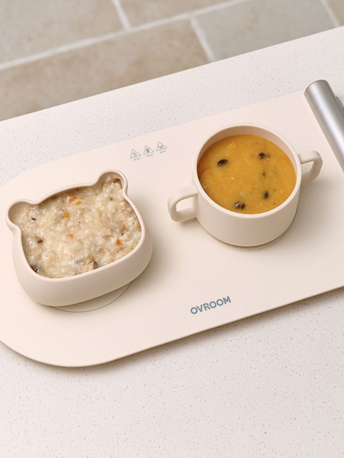 오브룸(OVROOM) 테이블 온 푸드워머 접이식 음식 보온 테이블 매트 OV-FA21