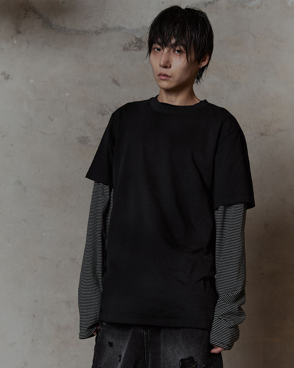 덤(THUMB) Fade Brush T-Shirt (BLACK/KHAKI)