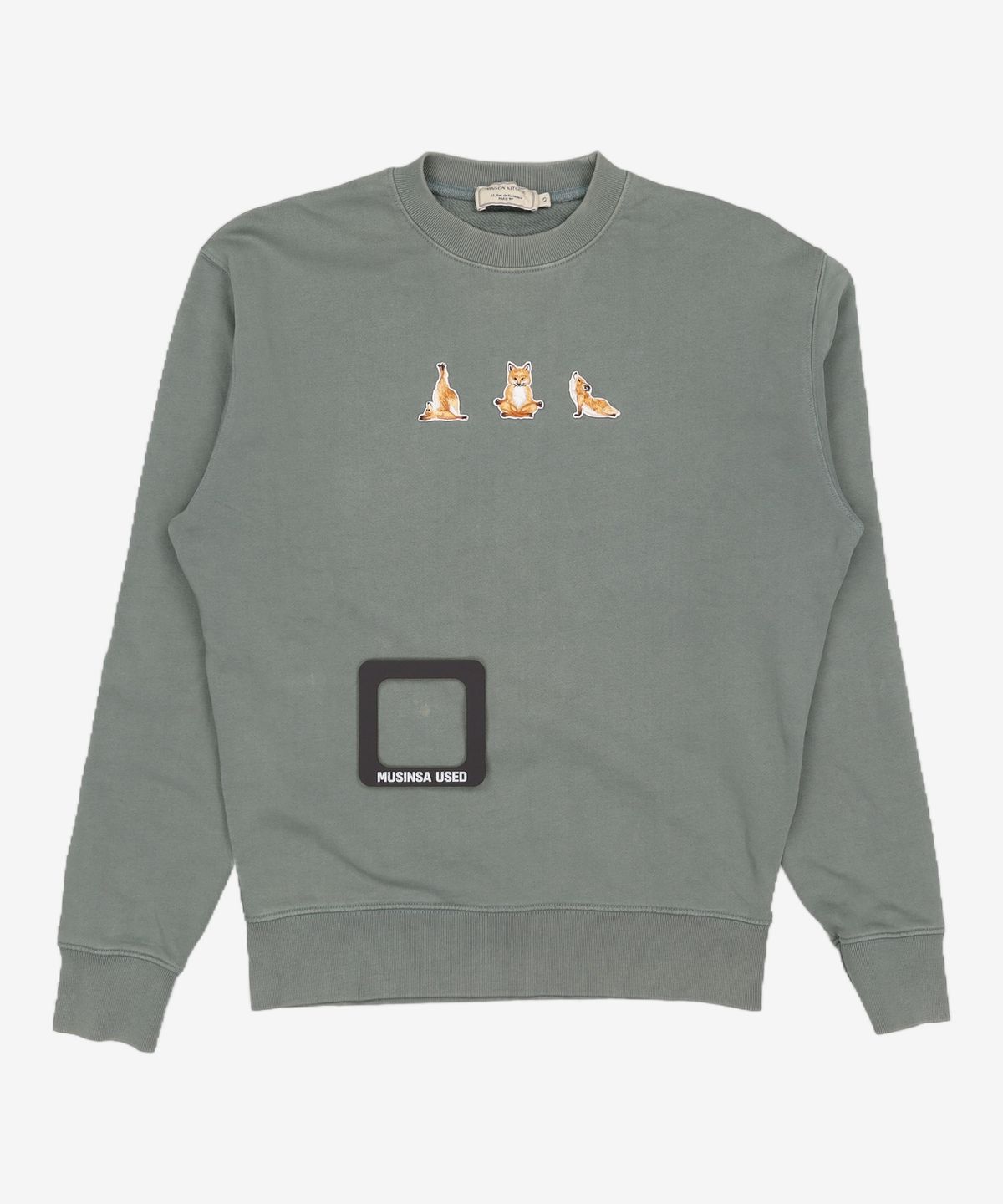 메종 키츠네(MAISON KITSUNE) 요가 폭스 패치 크루넥 블루그린 / EU00329KM0001-BLGN XS