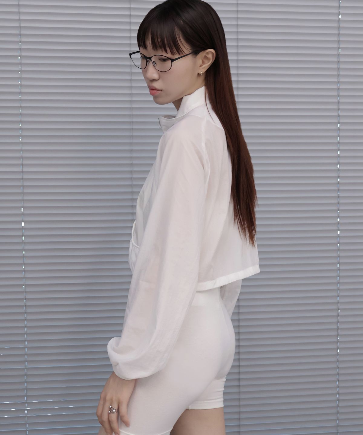 요로코비(YOROKOBY) 시스루 크롭 윈드브레이커 화이트