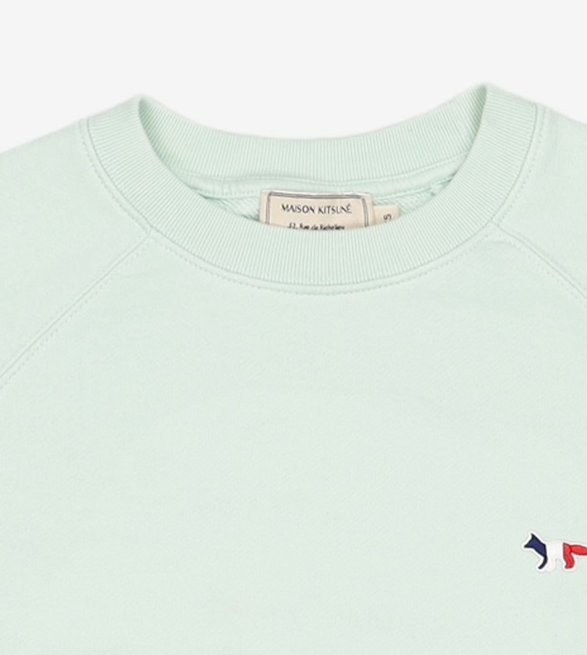 메종 키츠네(MAISON KITSUNE) 트리컬러 폭스 패치 클린 클린 크루넥 민트 /맨투맨/ GM00314KM0001-MI XS
