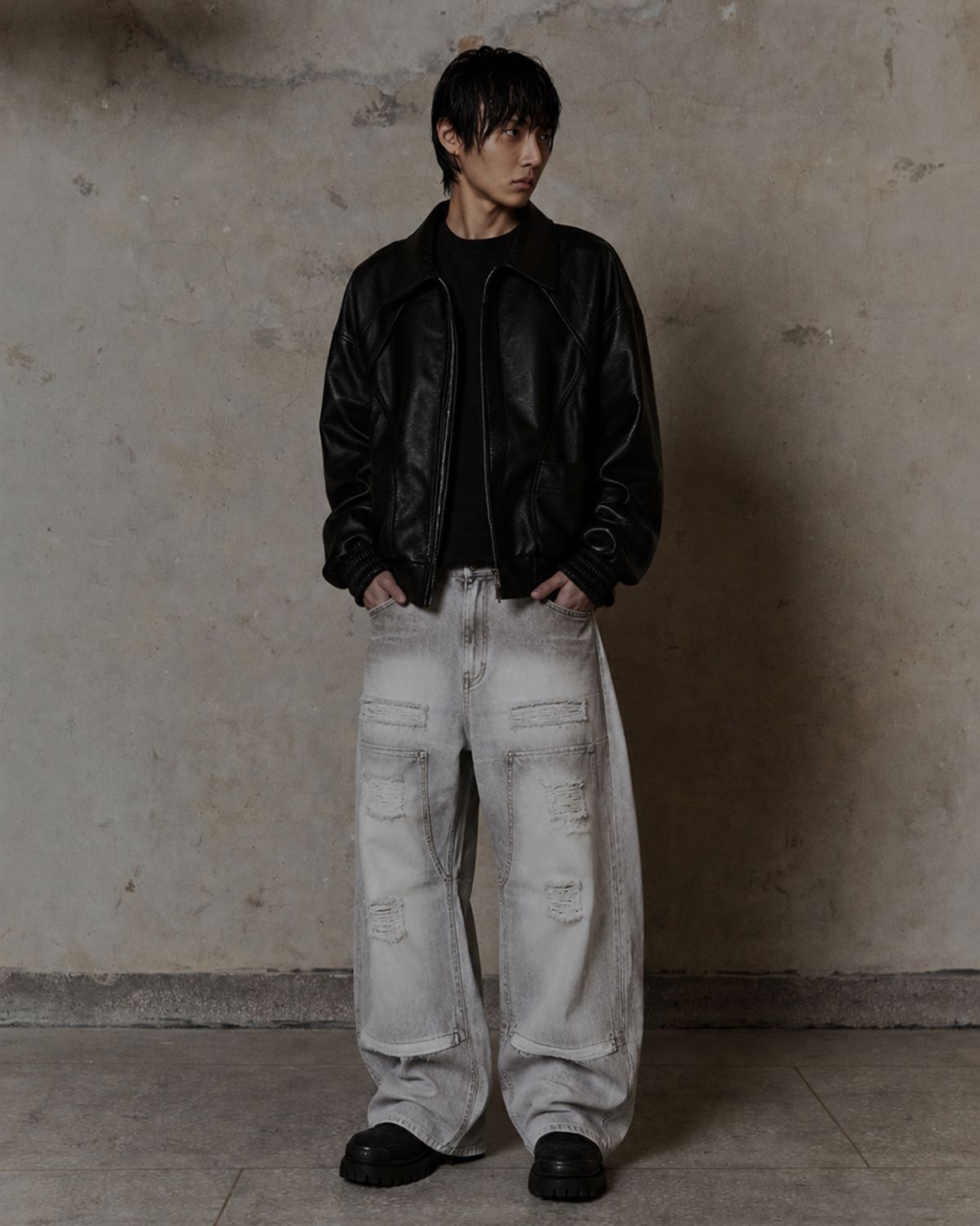 덤(THUMB) Dust Damage Wide White jean