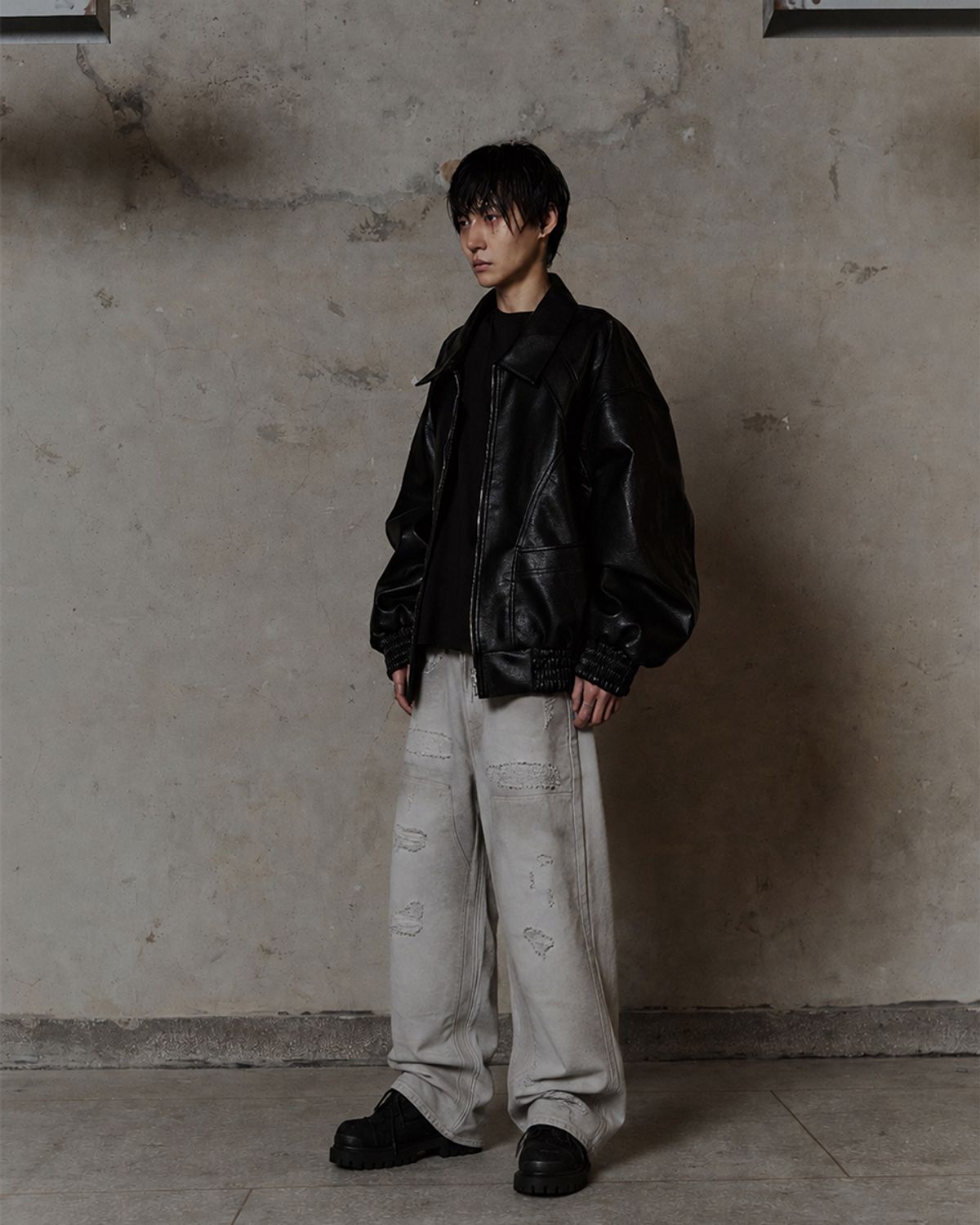 덤(THUMB) Dust Damage Wide White jean