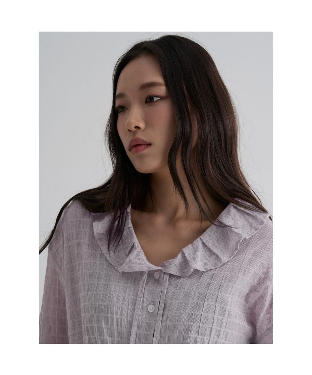 에잇세컨즈(8SECONDS) 라운드 칼라 릴랙스핏 블라우스  브라운