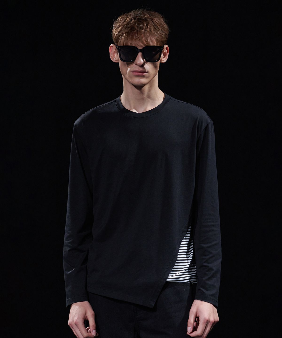 테이크이지(TAKEASY) [DMD] VEIL ST T-SHIRT - Black