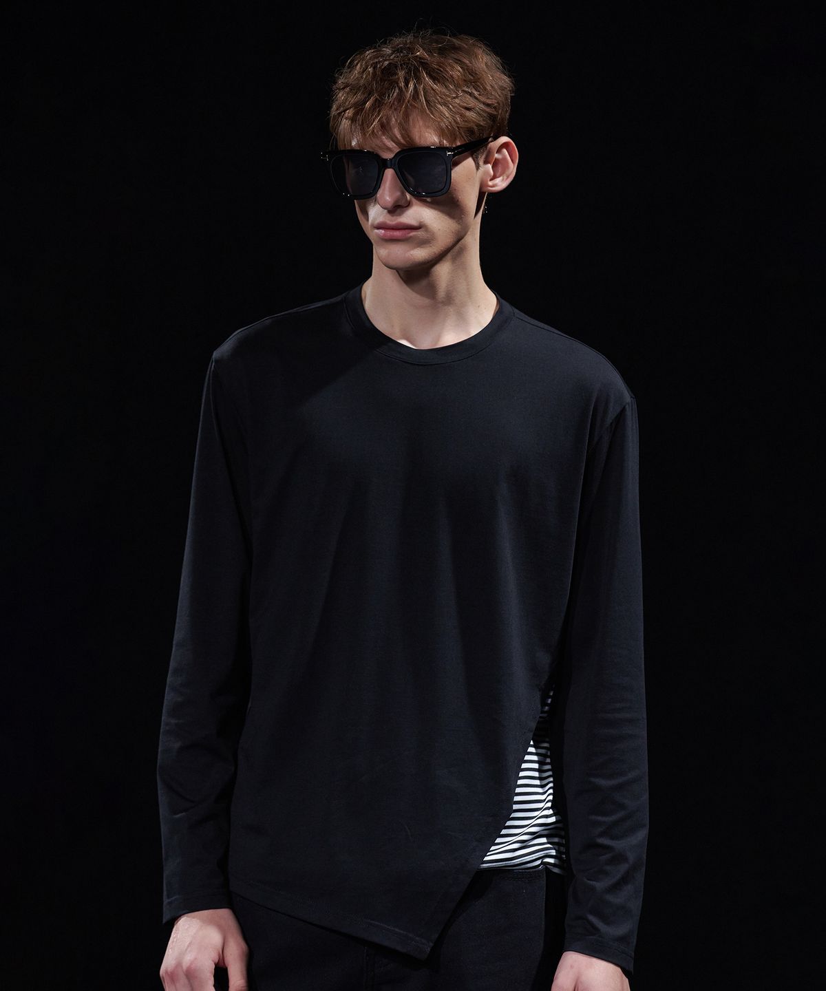 테이크이지(TAKEASY) [DMD] VEIL ST T-SHIRT - Black
