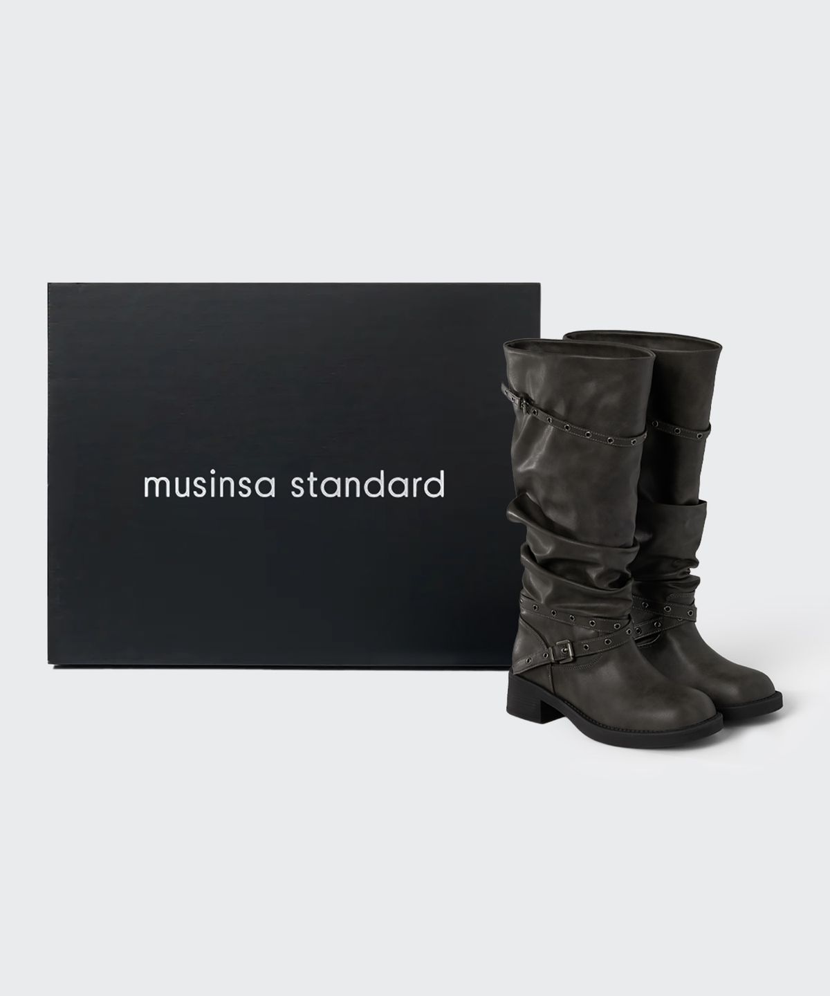 무신사 스탠다드 우먼(MUSINSA STANDARD WOMAN) 우먼즈 스트랩 슬라우치 부츠 [그레이]