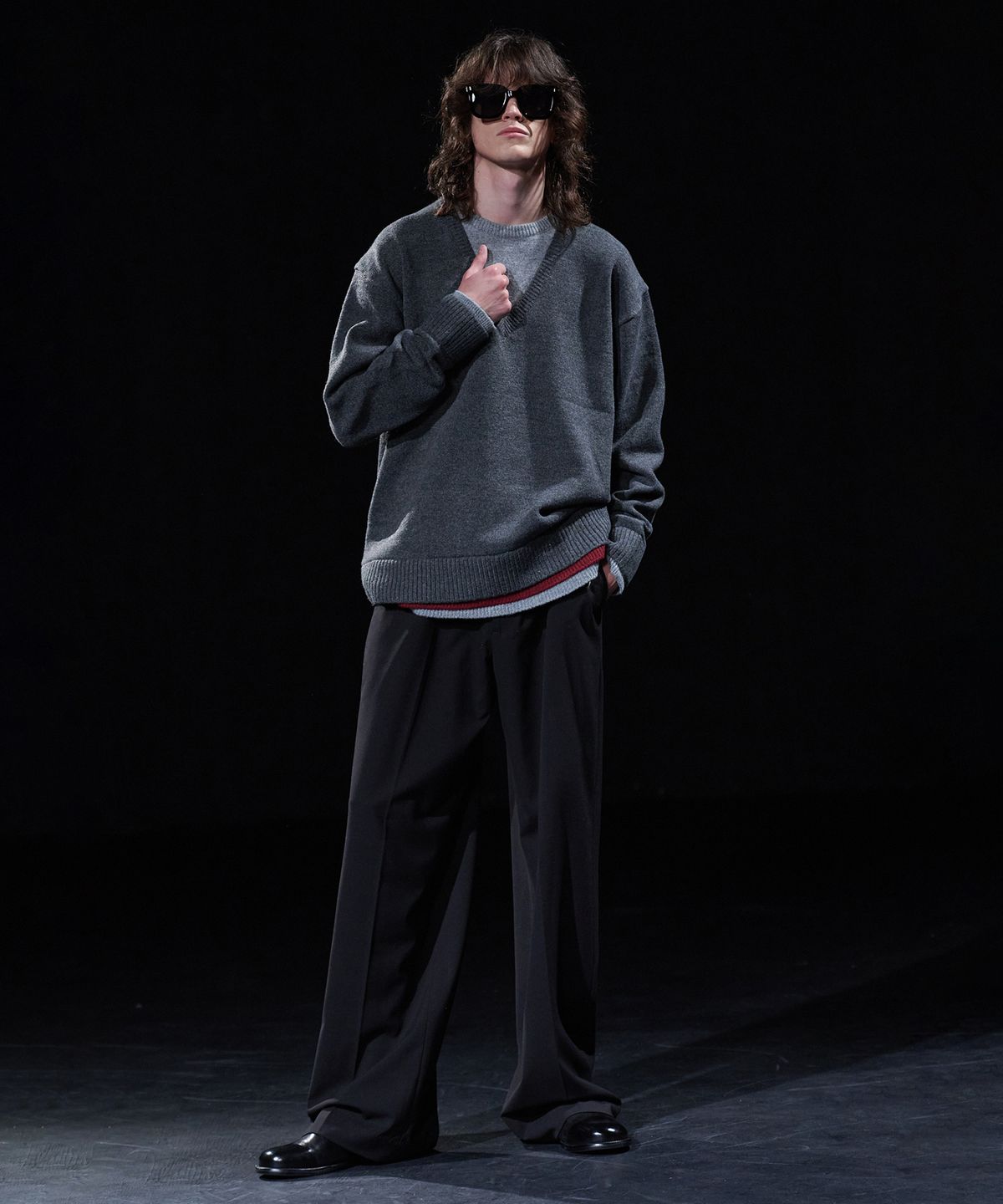 테이크이지(TAKEASY) [DMD] VEIL DV KNIT - Charcoal