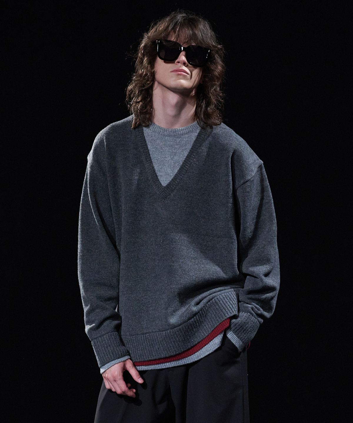 테이크이지(TAKEASY) [DMD] VEIL DV KNIT - Charcoal