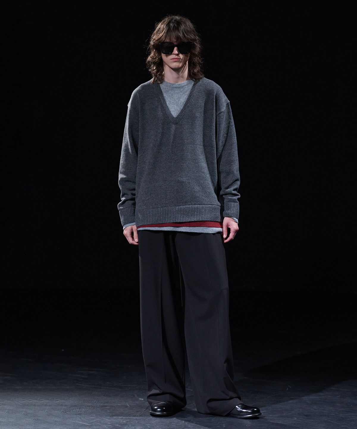 테이크이지(TAKEASY) [DMD] VEIL DV KNIT - Charcoal