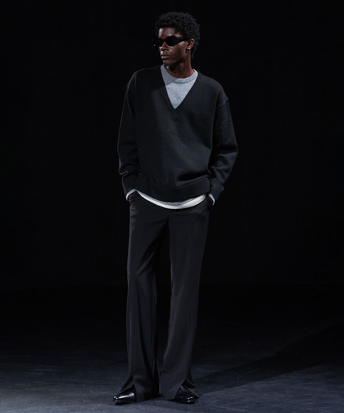 테이크이지(TAKEASY) [DMD] VEIL DV KNIT - Black