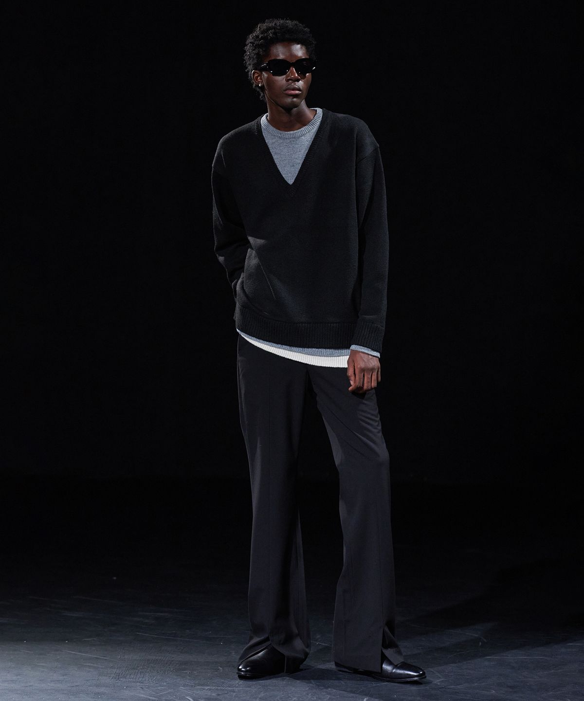 테이크이지(TAKEASY) [DMD] VEIL DV KNIT - Black