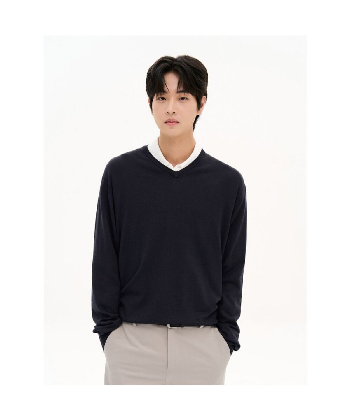에잇세컨즈(8SECONDS) 라이트웨이트 V넥 풀오버  네이비