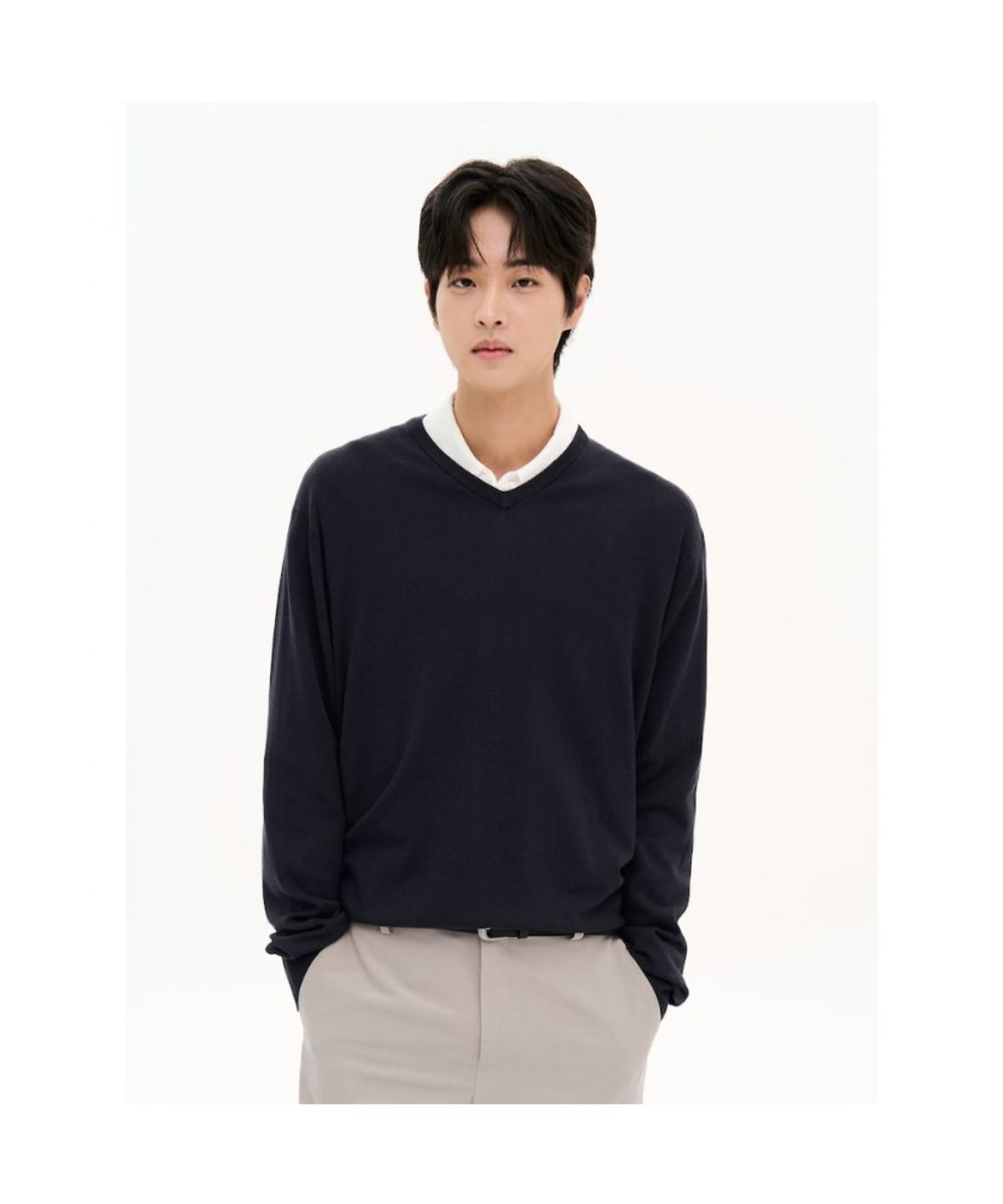 에잇세컨즈(8SECONDS) 라이트웨이트 V넥 풀오버  네이비