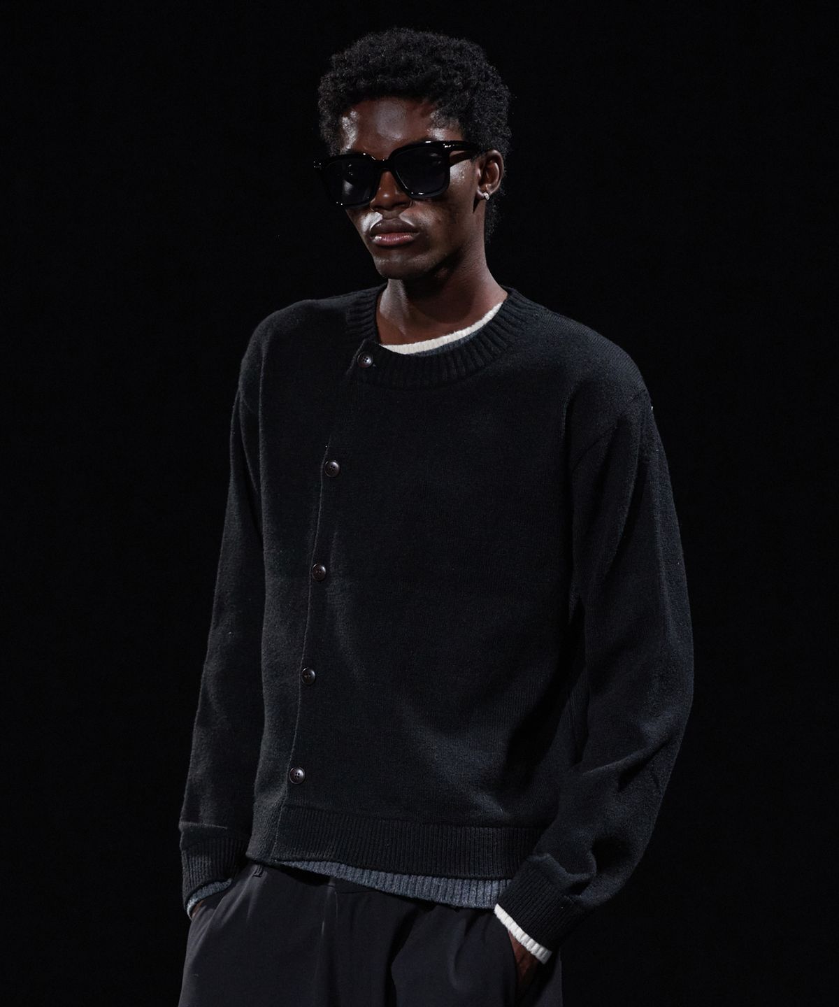 테이크이지(TAKEASY) [DMD] SHIFT LD CARDIGAN - Black