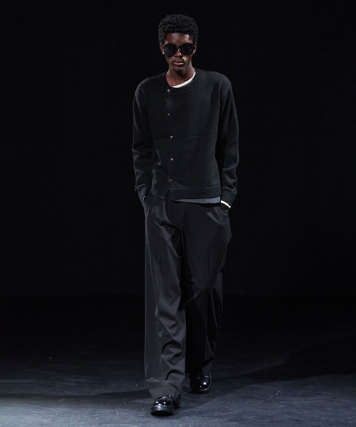 테이크이지(TAKEASY) [DMD] SHIFT LD CARDIGAN - Black