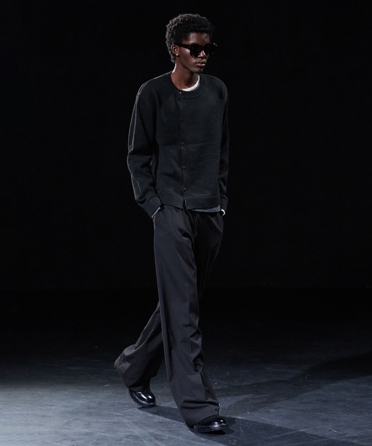 테이크이지(TAKEASY) [DMD] SHIFT LD CARDIGAN - Black