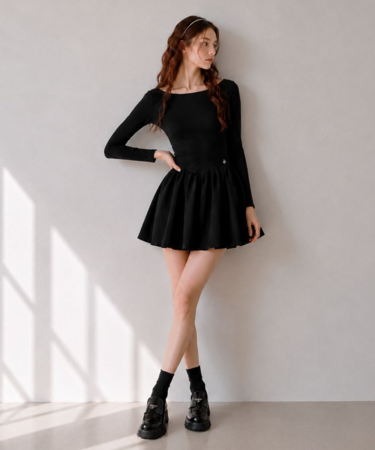 블랙크러쉬(BLACRUSH) Boatneck Flared Mini Dress / 블랙