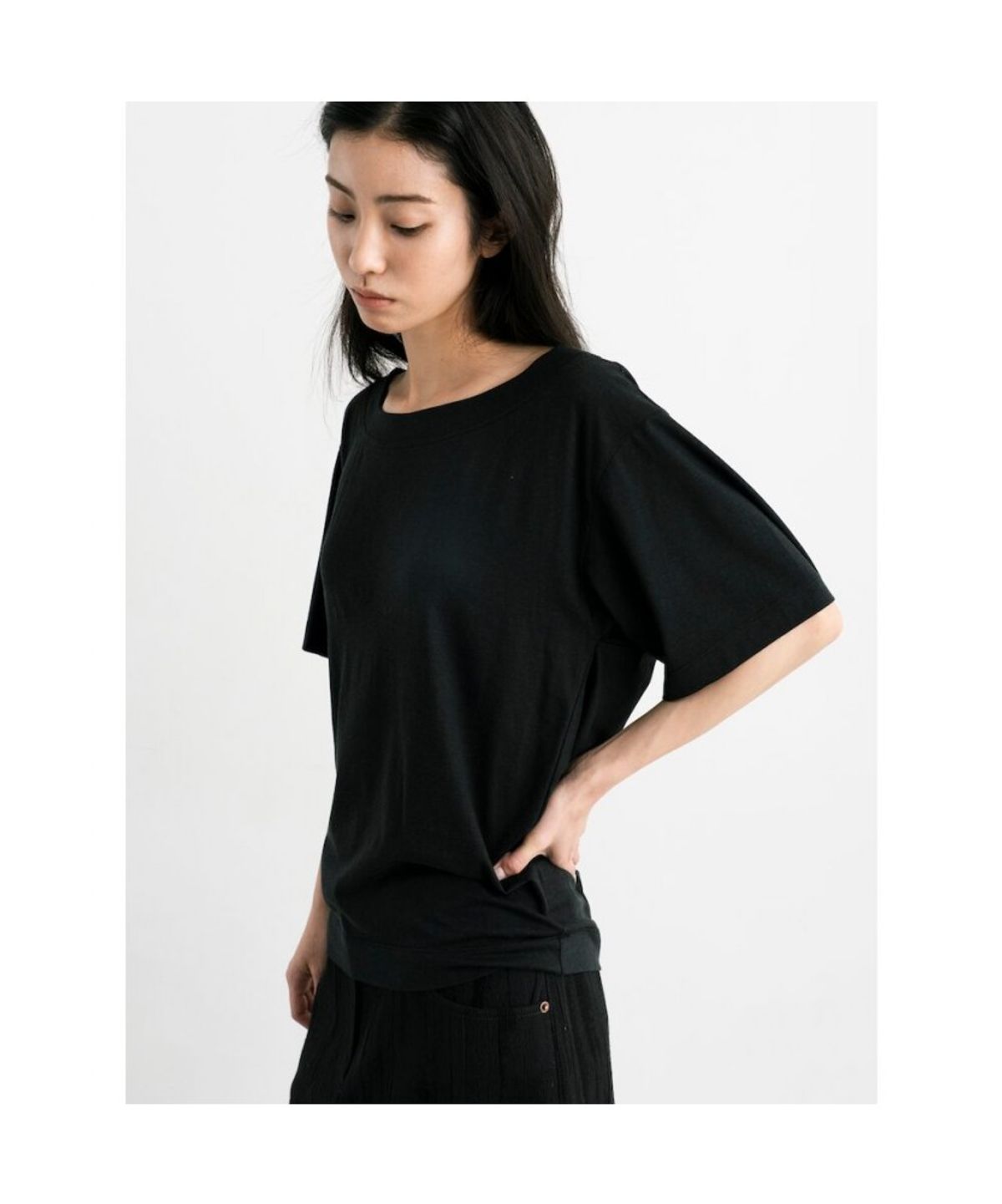 앙개(ANGGAE) Oversized Back Draped TShirt  Black