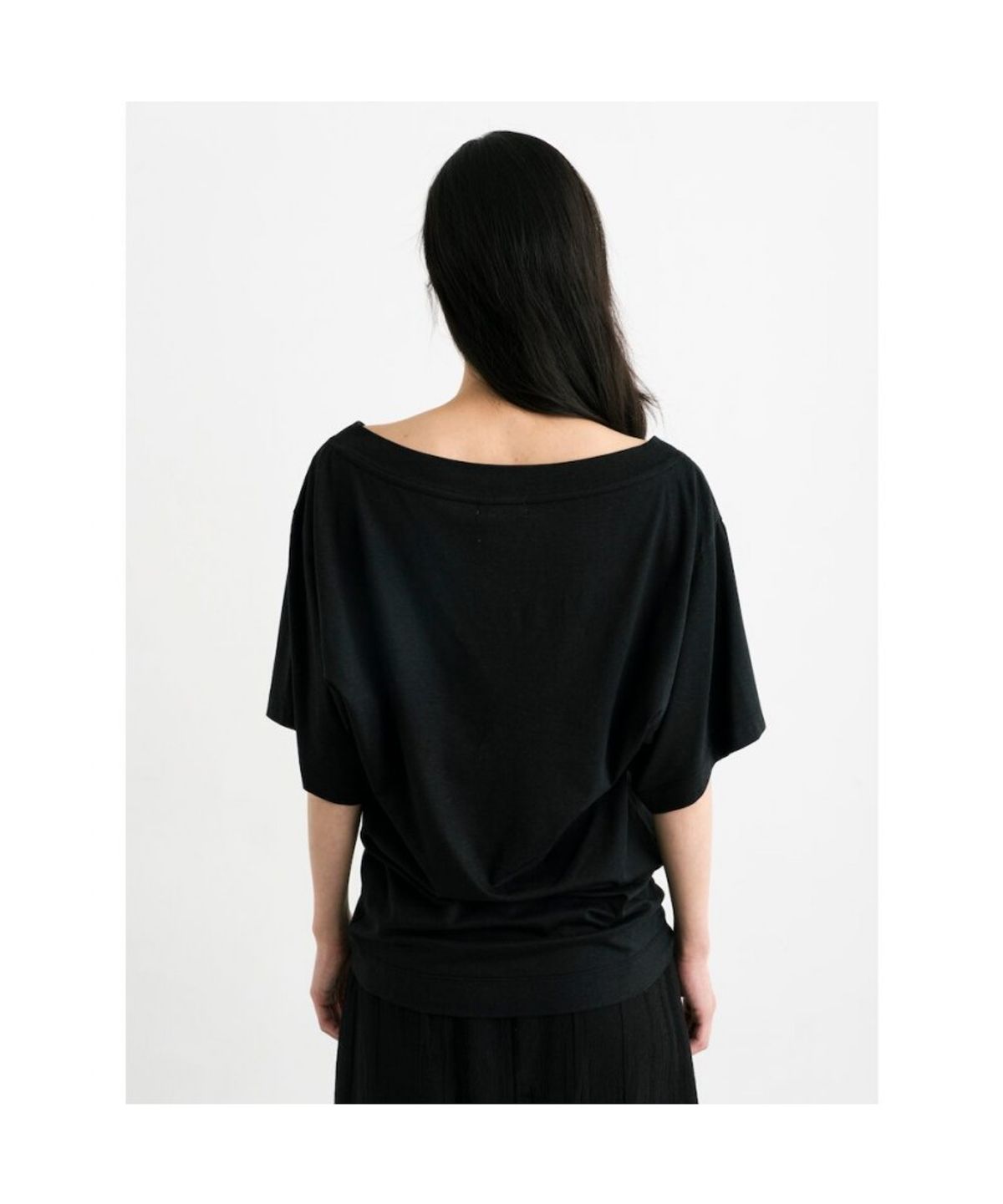 앙개(ANGGAE) Oversized Back Draped TShirt  Black
