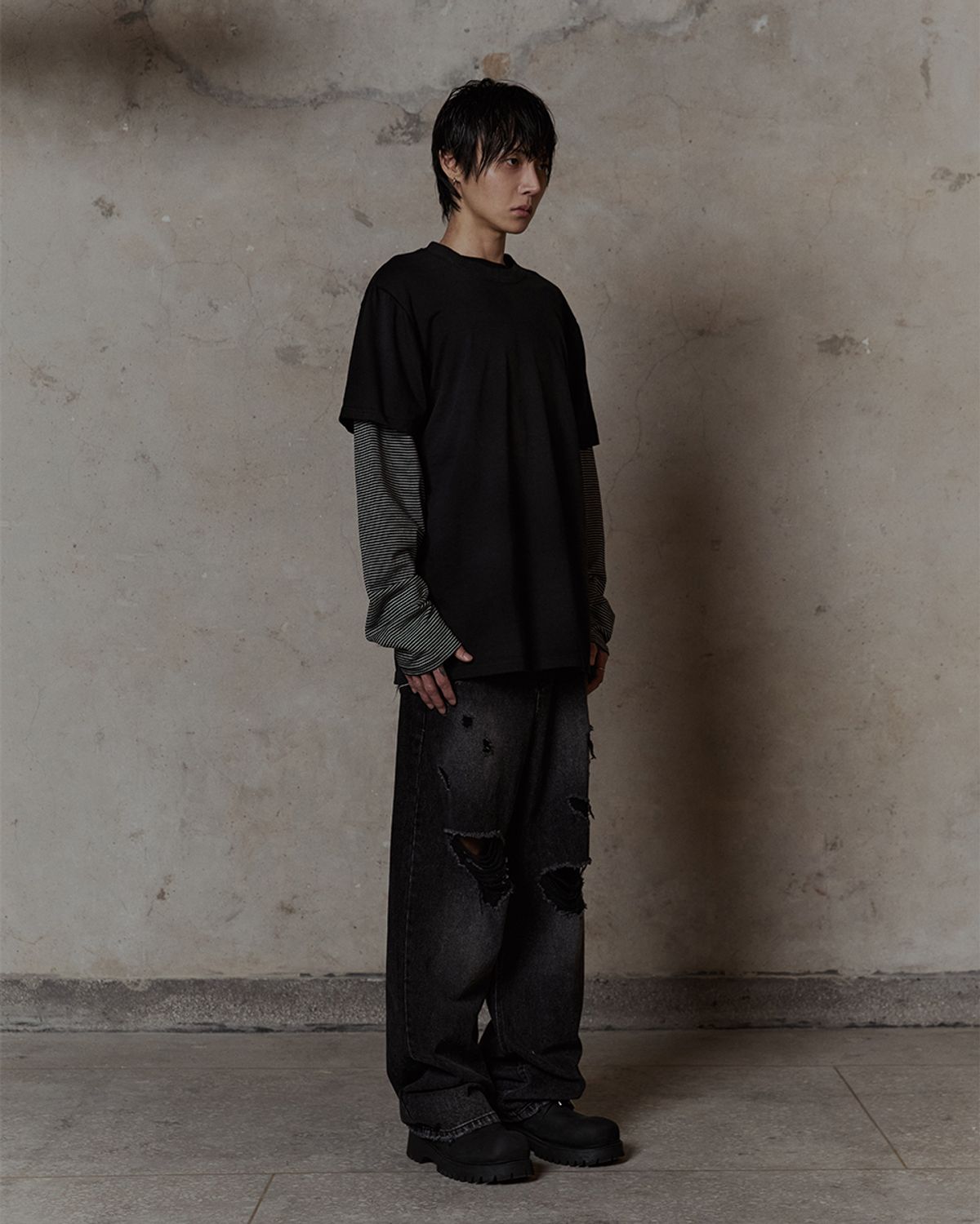 덤(THUMB) Broken Fade Denim (Black)