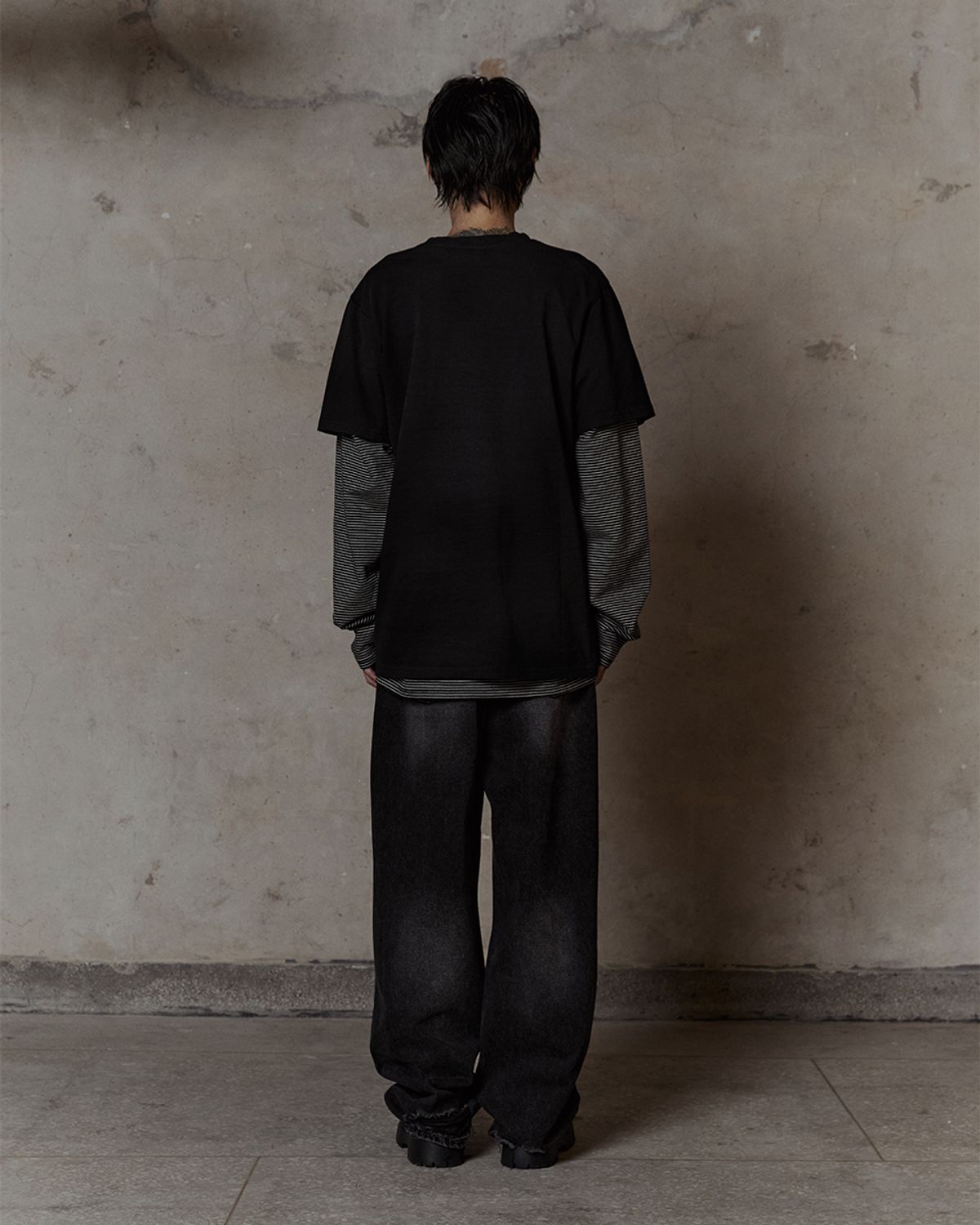 덤(THUMB) Broken Fade Denim (Black)