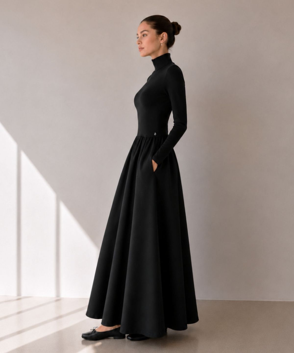 블랙크러쉬(BLACRUSH) Turtleneck Flared Long Dress / 블랙