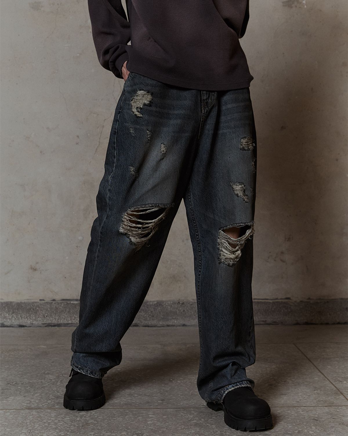 덤(THUMB) Broken Fade Denim (Indigo)