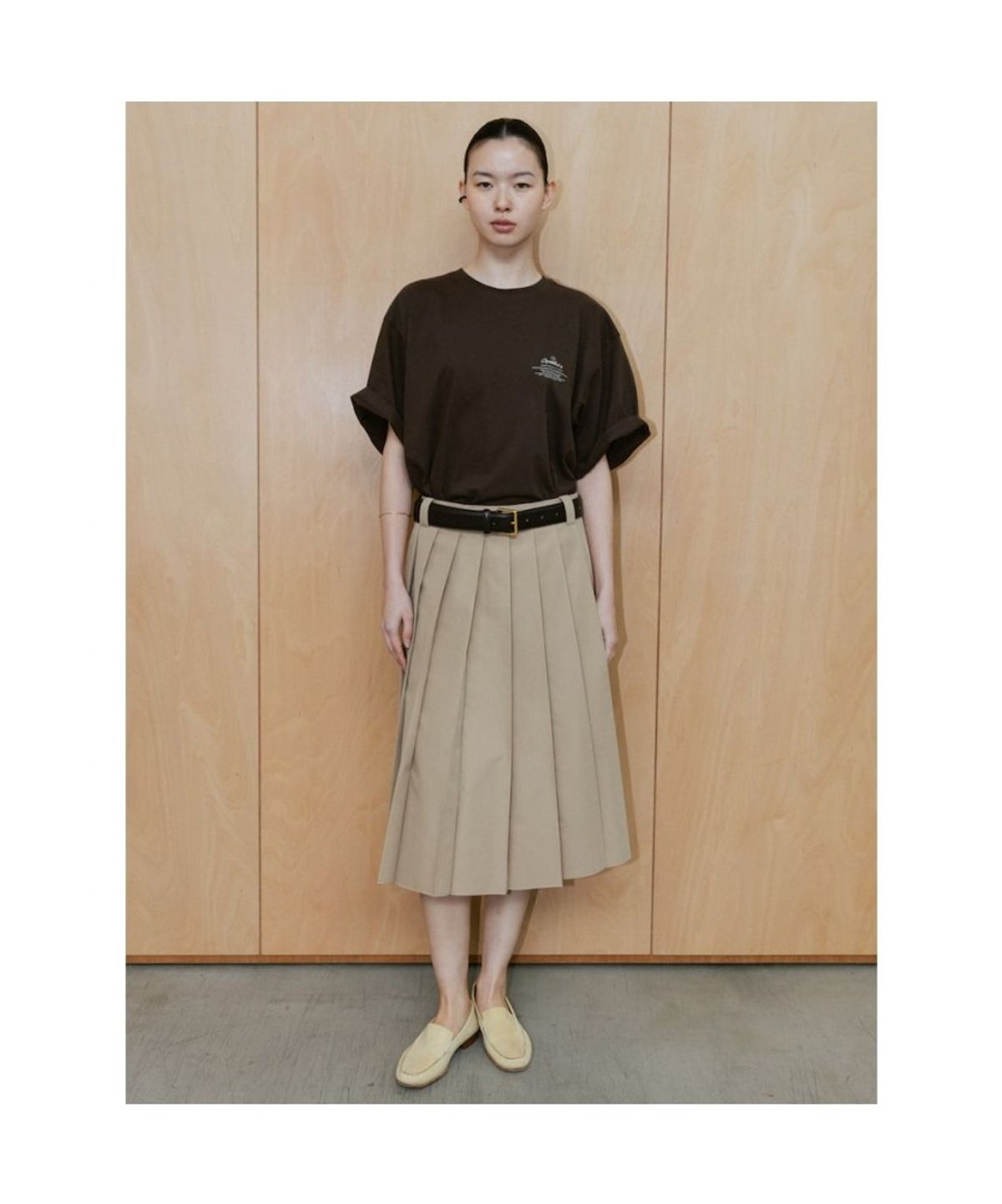 디애퍼처(THE APERTURE) 90S Graphic TShirt  Brown (TA6742A18D)