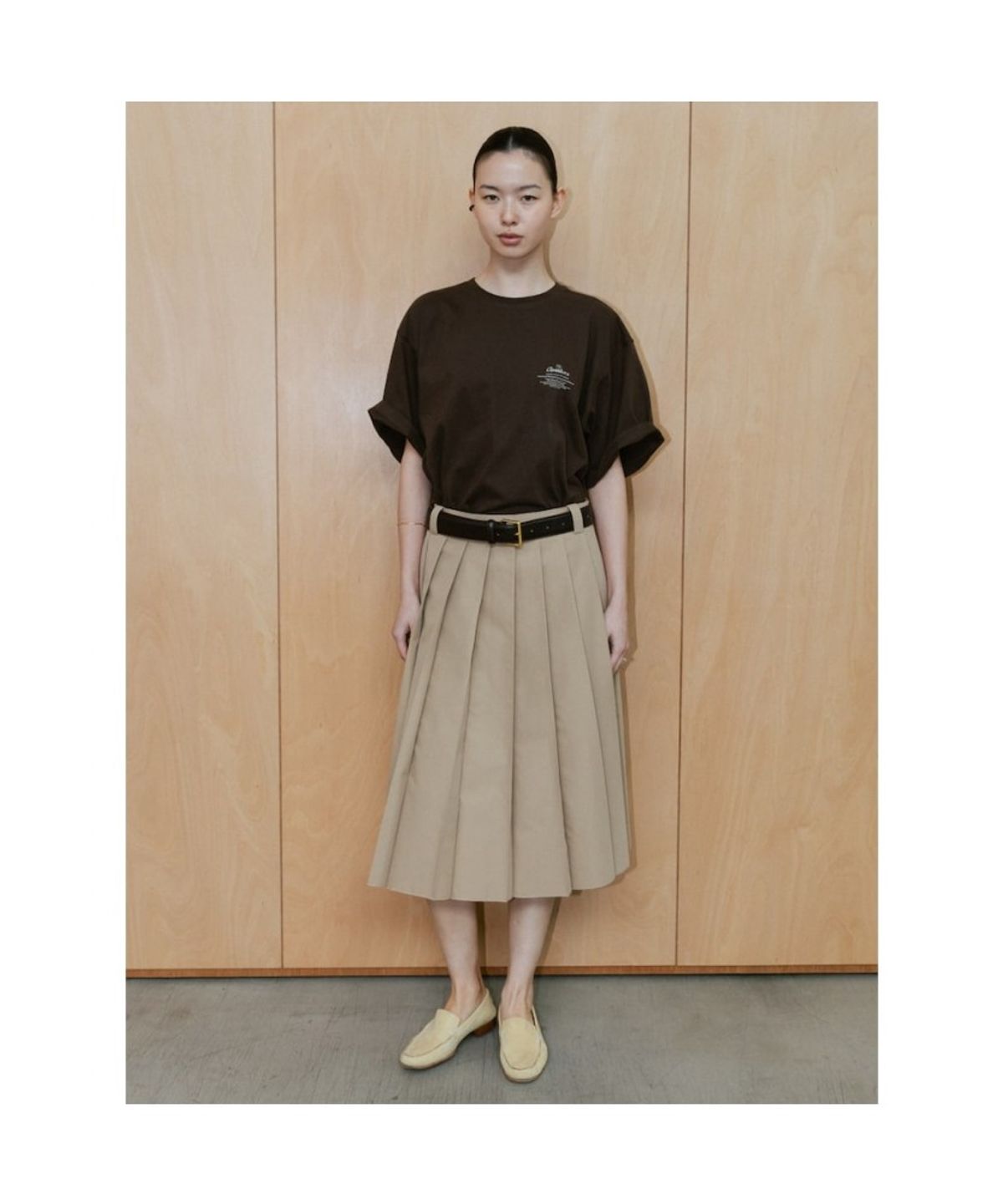 디애퍼처(THE APERTURE) 90S Graphic TShirt  Brown (TA6742A18D)