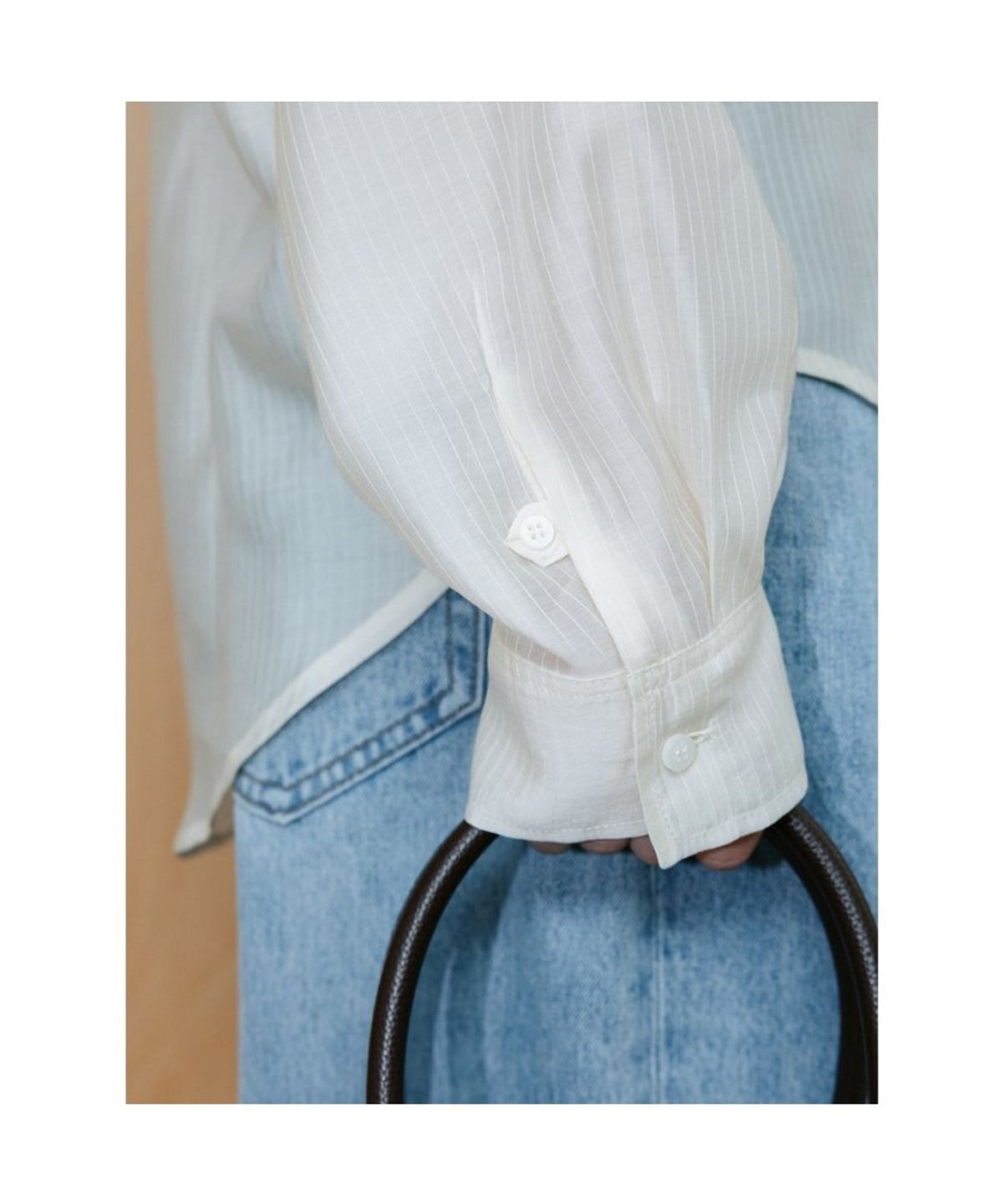 디애퍼처(THE APERTURE) Sheer Stripe Shirt  Ivory (TA6764A050)